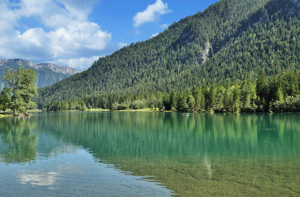 A Pillersee-tó a gyönyörű Pillersee-völgyben, közel a Fieberbrunn és Kitzbühel, Tirol, Ausztria - Fotó, kép