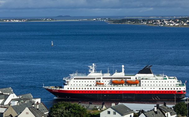 Cruise ship in Alesund - Fotografie, Obrázek