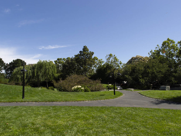 Paths in Plaza in San Francisco, California. - Zdjęcie, obraz