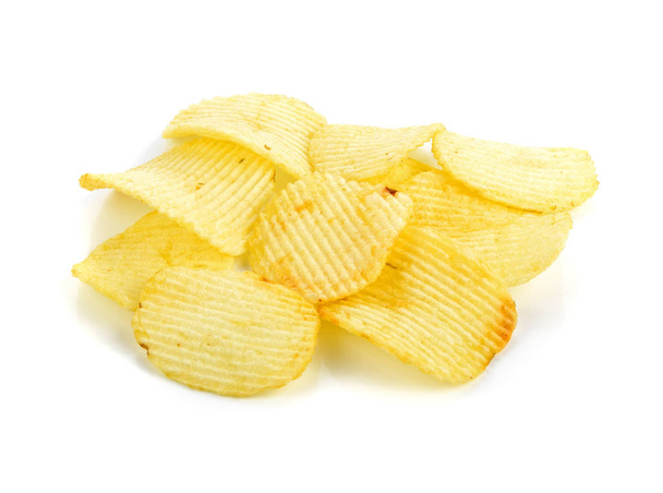 chipsy ziemniaczane izolowane na białym - Zdjęcie, obraz