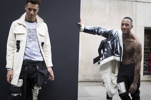 LONDON, United Kingdom- SEPTEMBER 14 2018: People on the street during the London Fashion Week - 写真・画像