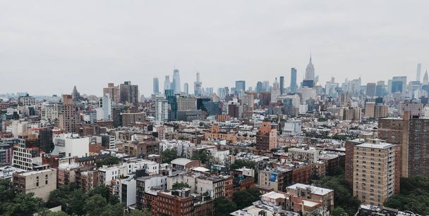 Nowy Jork, Usa - zm. 28 maja 2018: Widok z lotu ptaka panoramę Nowego Jorku i atrakcji. Nowy Jork jest jednym z najczęściej odwiedzanych miast na świecie. - Zdjęcie, obraz