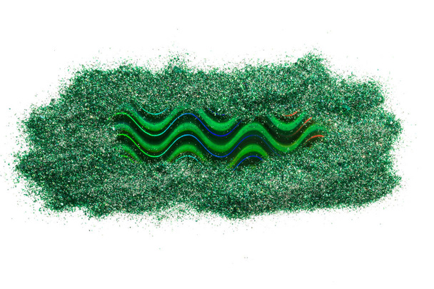 Holografický proužek zelené barvy, izolované na bílém pozadí. Rám pro text. - Fotografie, Obrázek