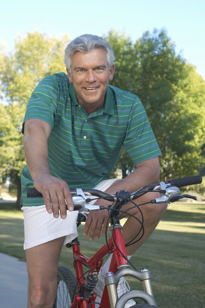 Homme avec vélo
 - Photo, image