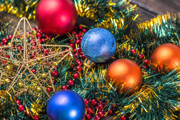 Beautiful Christmas decorations on a wooden background. Beautiful festive christmas background. New Year's holidays. Christmas Holidays. - Fotoğraf, Görsel