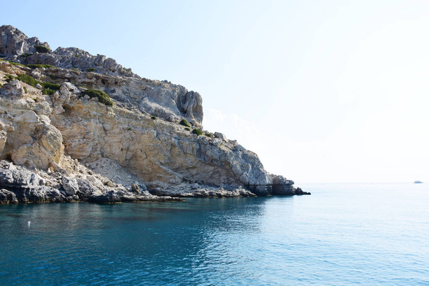 Veduta della costa dell'isola greca di Rodi
. - Foto, immagini