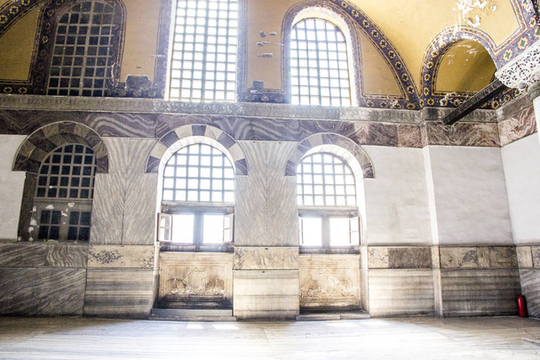 Inside the building of St. Sophia Cathedral in the museum. City of Istanbul, Turkey - Foto, Bild