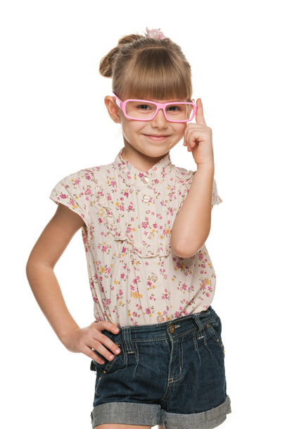 Cheerful little girl in glasses - Foto, imagen