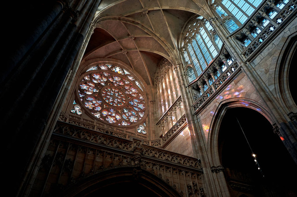 Beautiful interior of the St Vitus Cathedral in Prague, Czech Republic - Foto, afbeelding