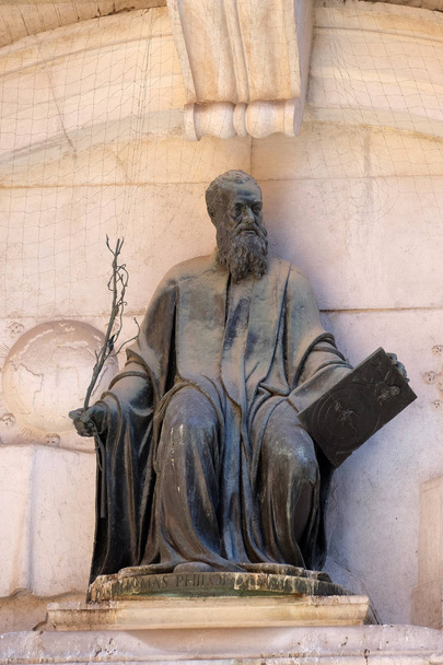 Statue of Thomas Philologus Ravennas, memorial of Italian Philosopher in Venice, Italy - Photo, Image