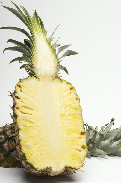 Freshly Sliced Pineapple - 写真・画像