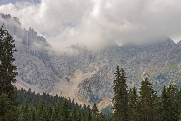 Το Latemar, ένα διάσημο βουνό στην Δολομίτες, Νότιο Τύρολο, Τρεντίνο, Ιταλία - Φωτογραφία, εικόνα