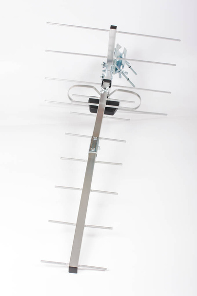 Antenne de radiofréquence type Yagi Uda pour télécommunication isolée sur fond blanc
 - Photo, image