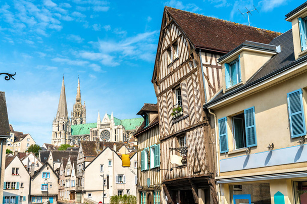 Tradycyjne domy w Chartres, Francja - Zdjęcie, obraz