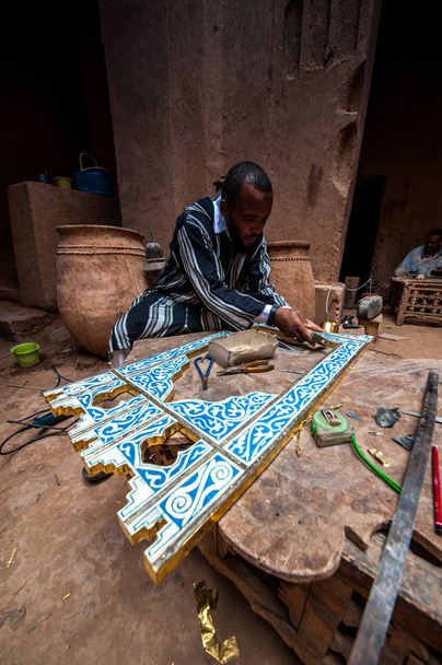 řemesel muž v práci, Zagora, Maroko - Fotografie, Obrázek