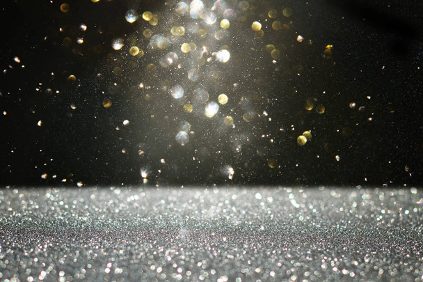 Glitter vintage osvětlení pozadí. černá, zlatá a stříbrná. de-zaměřil - Fotografie, Obrázek