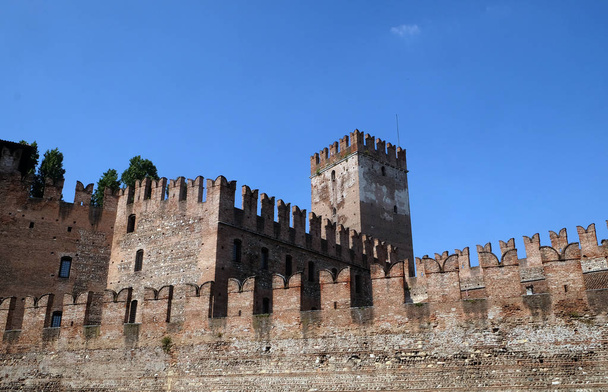 Castelvecchio is a castle in Verona, northern Italy. It is the most important military construction of the Scaliger dynasty that ruled the city in the Middle Ages - Photo, Image