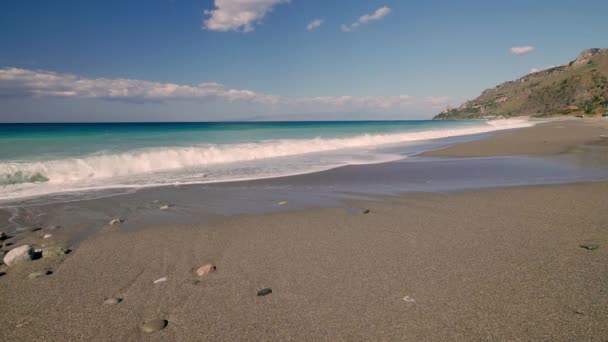 Tramonto sulla bellissima spiaggia della Sicilia, Italia
. - Filmati, video