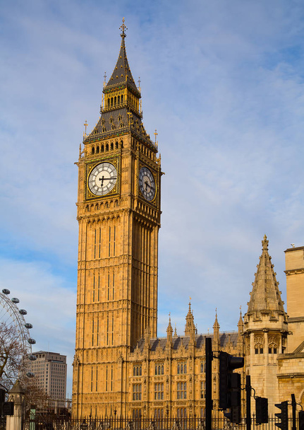 διάσημο κοινοβουλευτικό κτήριο στο Λονδίνο, Ηνωμένο Βασίλειο. - Φωτογραφία, εικόνα