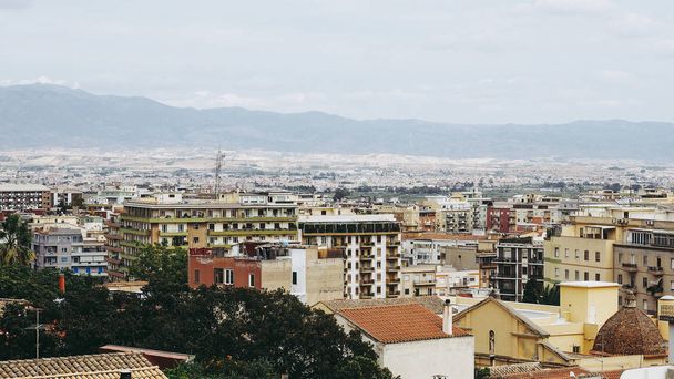 Letecký pohled na město Cagliari, Itálie - Fotografie, Obrázek