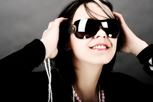 Fashion woman portrait wearing sunglass - Photo, image
