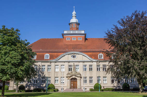 Amtsgericht in het stadspark in Cloppenburg, Duitsland - Foto, afbeelding