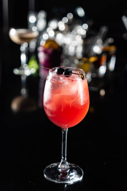 cocktail in the bar, close up - Фото, изображение