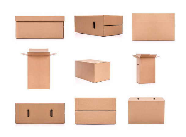 Conjunto de caixas de papelão isoladas sobre fundo branco
. - Foto, Imagem