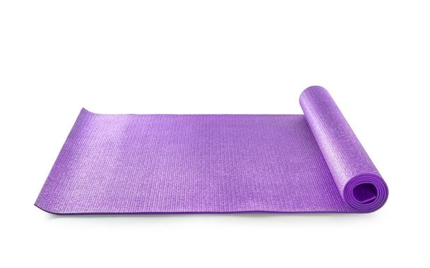Yoga mat van kleur op witte achtergrond - Foto, afbeelding
