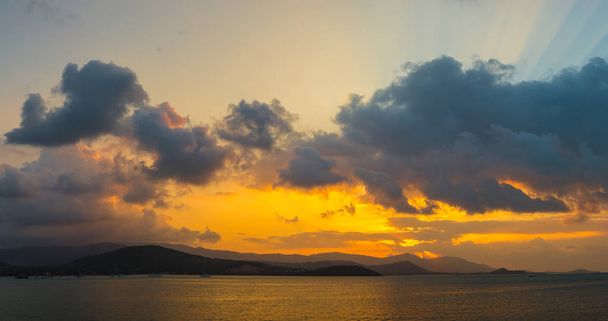 Panorama of Sunset on Koh Samui island, Thailand in a summer evening - Φωτογραφία, εικόνα