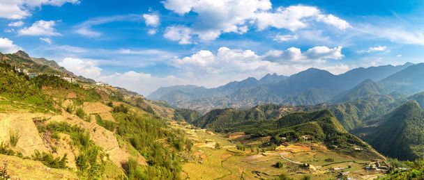Panorama of Terraced rice field in Sapa, Lao Cai, Vietnam in a summer day - Foto, afbeelding