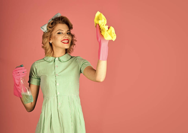 Woman with soap and duster - Foto, Bild