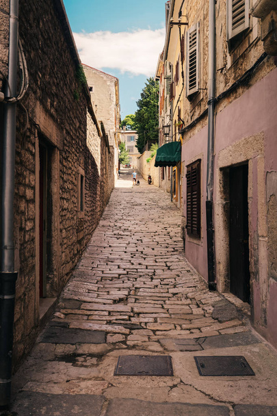 Cobblestone street in Pula, Croatia - Фото, изображение