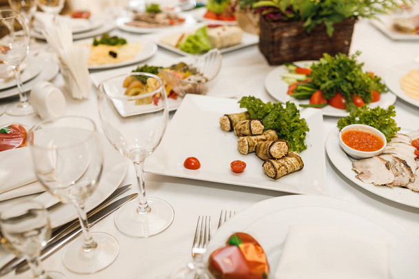 Configuração de mesa para uma festa de evento ou recepção de casamento
.  - Foto, Imagem