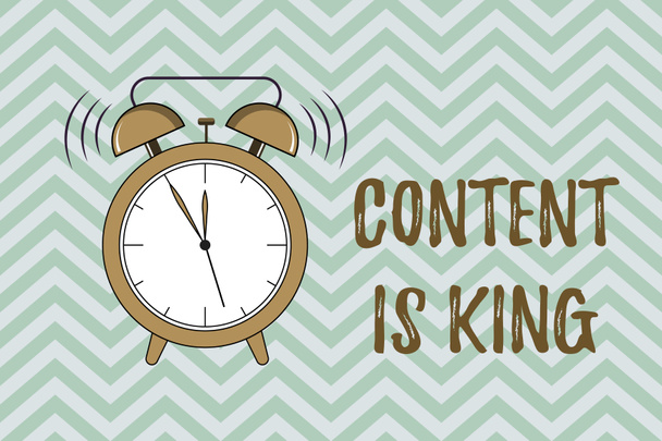 Scrittura di testi a mano Content Is King. Concetto significato Il contenuto è il cuore delle strategie di marketing di oggi
 - Foto, immagini