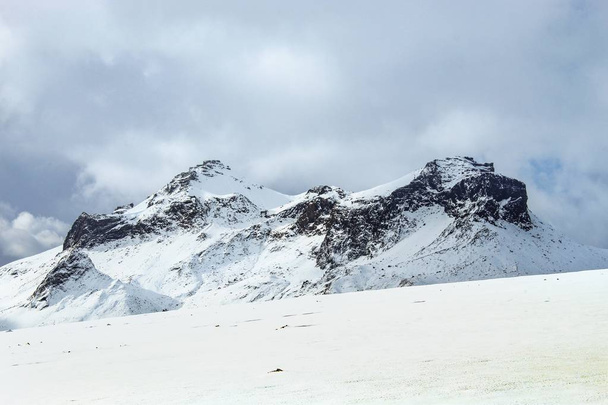 zasněžené hory vrchol ledovce Langjokull v Golden kruhu Icleand. - Fotografie, Obrázek