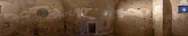フェラーラ イタリア中世刑務所内部のエステンセ城 - 写真・画像