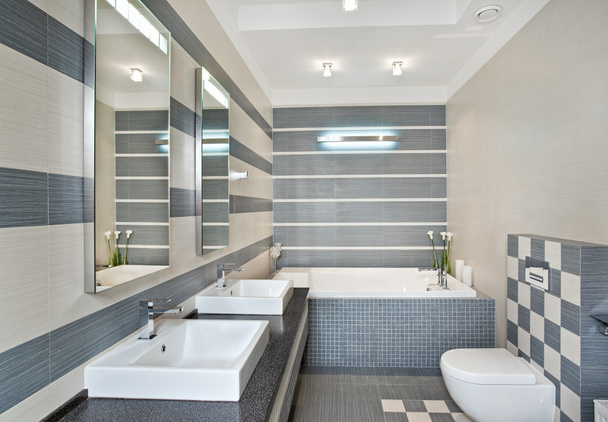 modern fürdőszoba, kék és szürke - Fotó, kép