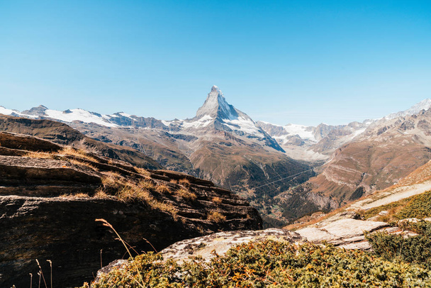 Beautiful mountain landscape with views of the Matterhorn peak in Zermatt, Switzerland. - Φωτογραφία, εικόνα
