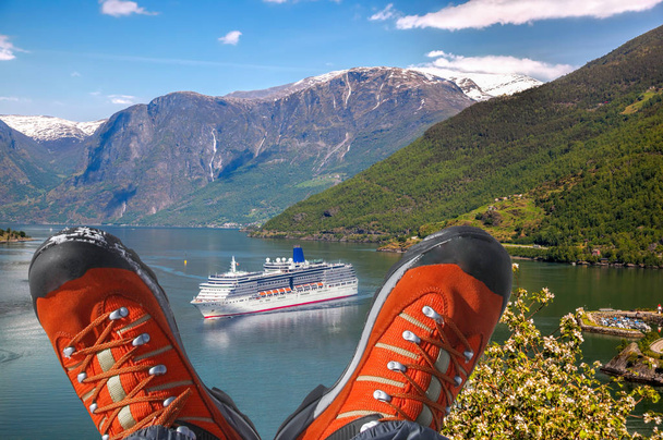 Cruise gemi ile yürüyüş ayakkabıları fiyort, Flam, Norveç - Fotoğraf, Görsel