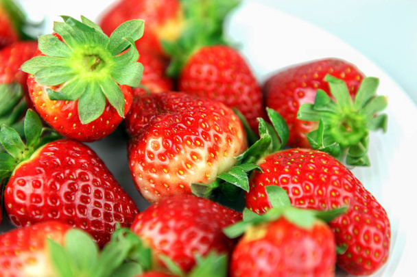 Vollbild-Aufnahme von Erdbeeren - Foto, Bild