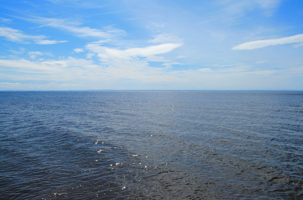 Газированная вода и небо
 - Фото, изображение