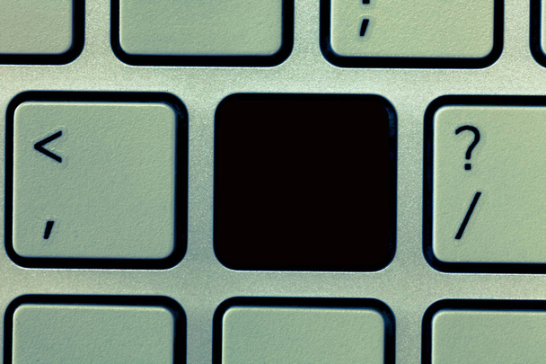 Projekt firmy pusta kopia miejsce tekst dla reklamy internetowej promocji na białym tle klawisz na klawiaturze szablon transparent zamiar utworzyć wiadomość komputer, naciskając klawisz klawiatury, pomysł - Zdjęcie, obraz