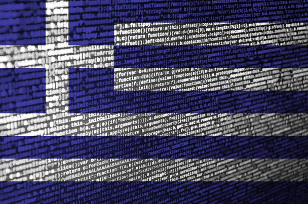 Kreikan lippu on kuvattu näytöllä ohjelmakoodilla. Käsite modernin teknologian ja sivuston kehittämiseen
. - Valokuva, kuva