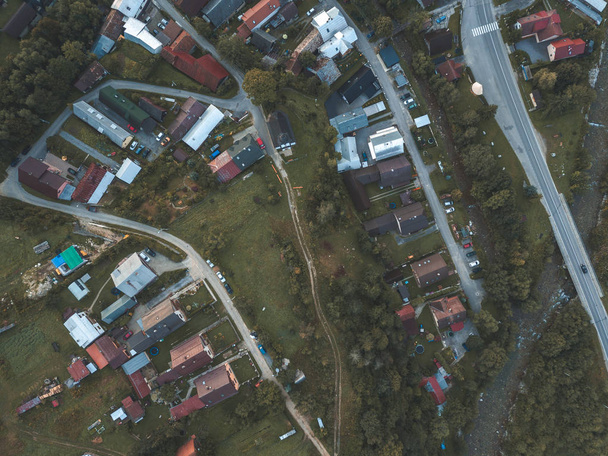 vista aerea della zona rurale di montagna in Slovacchia, villaggi di Zuberec e Habovka
  - Foto, immagini