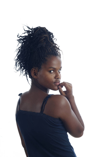 retrato de uma menina adolescente africano
  - Foto, Imagem
