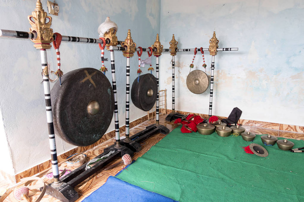 tamburi cerimoniali indù, Nusa Penida, Indonesia
 - Foto, immagini