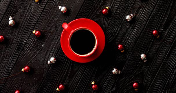 Christmas beads around hot drink - Photo, Image
