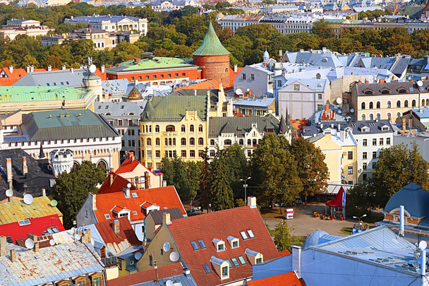 Vue sur la vieille ville de Riga, Tour des Poudres et Maison de Chat, Riga, Lettonie
 - Photo, image