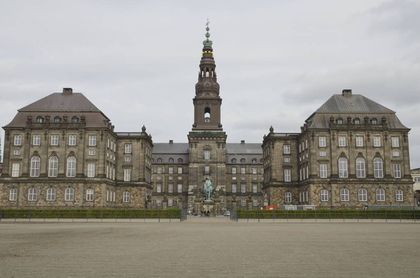 Christiansborg Palace, the seat of the Danish Parliament on cloudy day in Copenhagen, Denmark - Fotografie, Obrázek